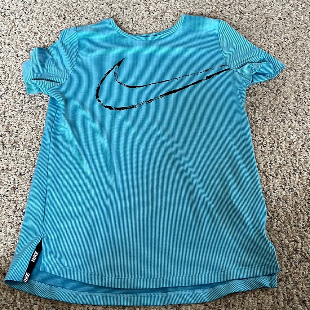 Nike tshirt